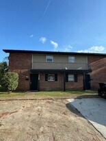 13706 Goodwood Dr in Baton Rouge, LA - Building Photo