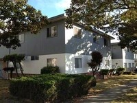 6530 Gladys Ave in El Cerrito, CA - Foto de edificio - Building Photo