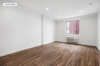 906 E New York Ave in Brooklyn, NY - Building Photo - Building Photo