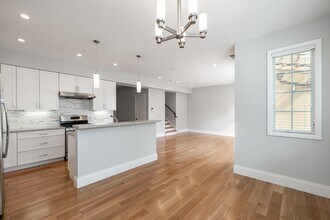 436 Laurel St in San Carlos, CA - Foto de edificio - Building Photo