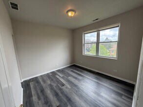 7952 S Carpenter St in Chicago, IL - Building Photo - Building Photo