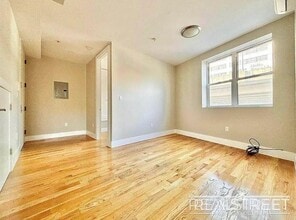 Super Sunny Gorgeous 2 Queen Size Bedroom in Prime Clinton Hill! in Brooklyn, NY - Building Photo - Building Photo