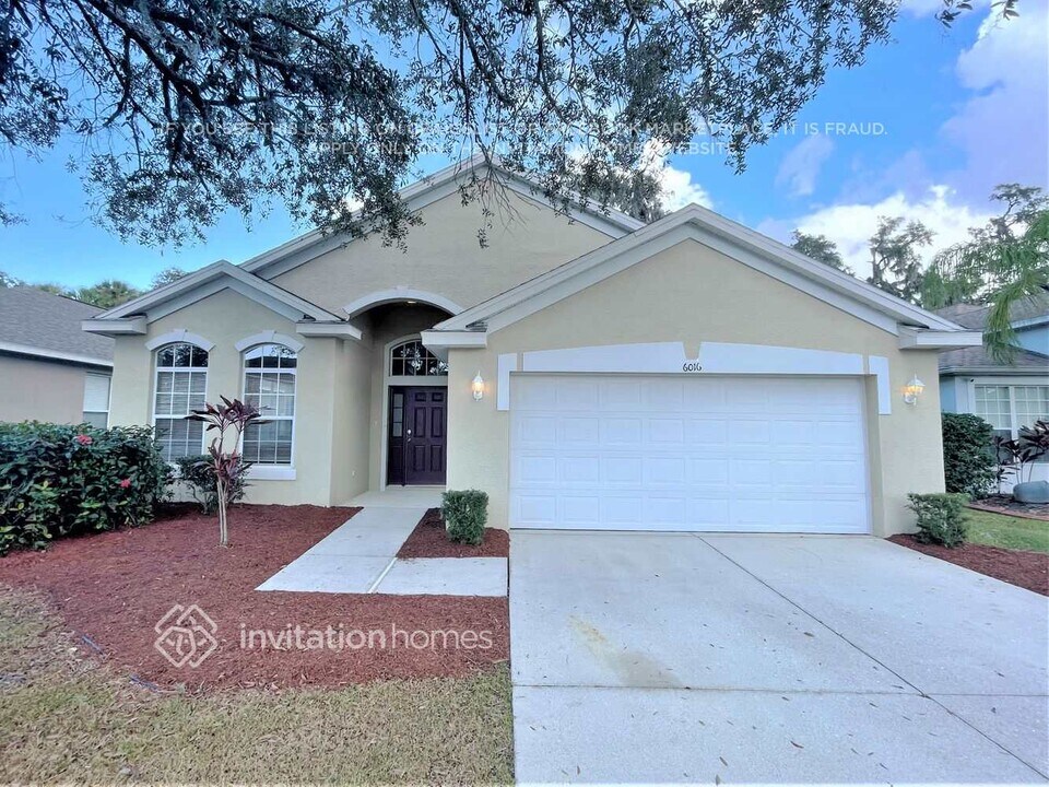 6016 36th Ct E in Ellenton, FL - Building Photo
