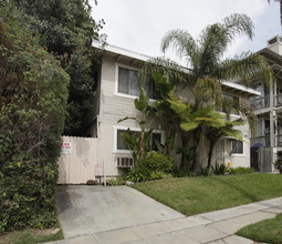 4087 Tujunga Ave in Studio City, CA - Foto de edificio - Building Photo