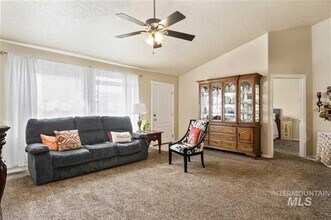18159 Spicebush Ave in Nampa, ID - Building Photo - Building Photo