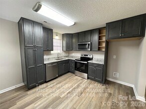 309 Rustic Rd in Mooresville, NC - Building Photo - Building Photo