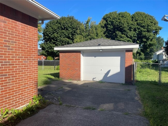 218 E 4th St in Erie, PA - Building Photo - Building Photo