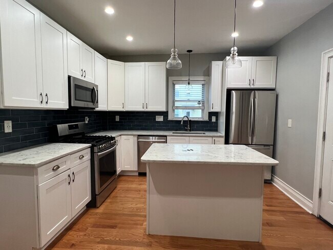 15 Michigan Ave, Unit 1 in Boston, MA - Building Photo - Building Photo