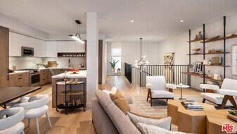 9001 Santa Monica Blvd in West Hollywood, CA - Building Photo