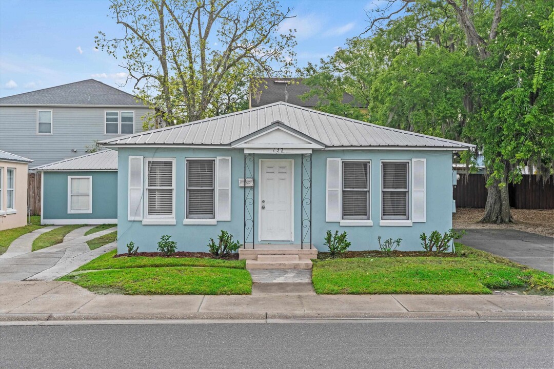 137 Riberia St in St. Augustine, FL - Building Photo