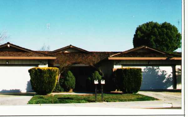 1960-1970 Asbury Ct in Turlock, CA - Building Photo - Building Photo