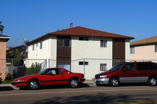 840 Grand Ave Apartments