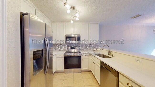 property at 1002 N Black Cherry Dr