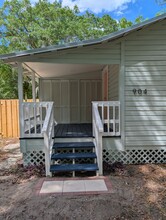 904 NW 29th Pl in Gainesville, FL - Foto de edificio - Building Photo