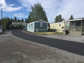 La Pine Mobile Home Park in La Pine, OR - Building Photo - Building Photo