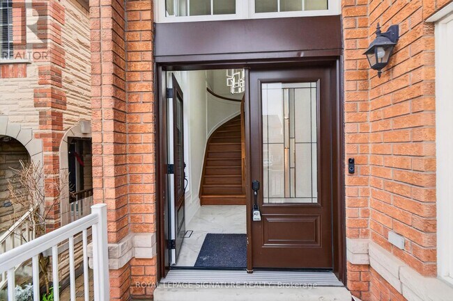 5180 Littlebend Dr in Mississauga, ON - Building Photo - Building Photo