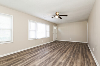 153 Stratton Dr in North Charleston, SC - Building Photo - Building Photo