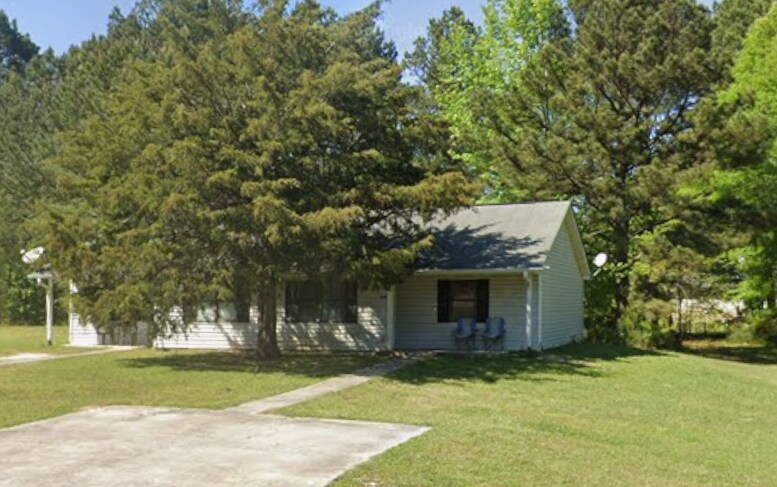 108 Jay Ln in Hampton, GA - Building Photo