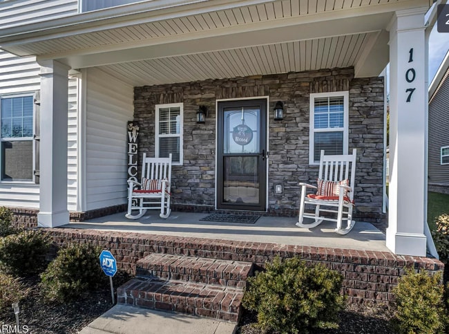 107 W Rarity Rdg Pkwy in Oak Ridge, TN - Building Photo - Building Photo