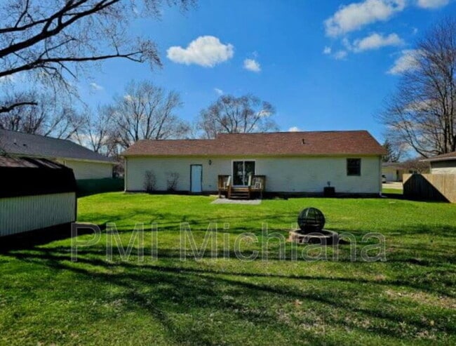 56430 Hoosier Ave in Mishawaka, IN - Building Photo - Building Photo