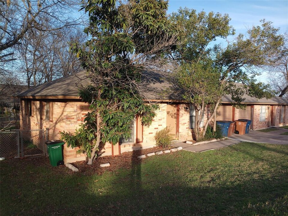 814 King Edward Pl in Austin, TX - Building Photo