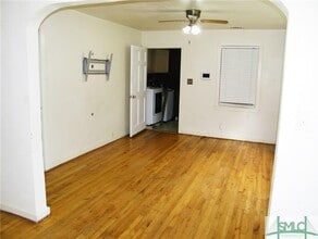 2202 Bonaventure Rd in Savannah, GA - Building Photo - Building Photo