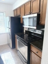 180 Waterfall Way in Altamonte Springs, FL - Building Photo - Building Photo