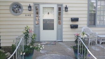 6148 Winthrop Ave, Unit 2 in Indianapolis, IN - Building Photo