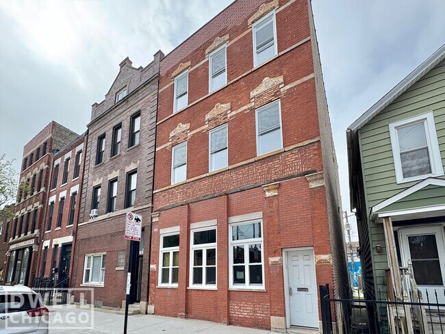 1013 W 19th St, Unit 3
