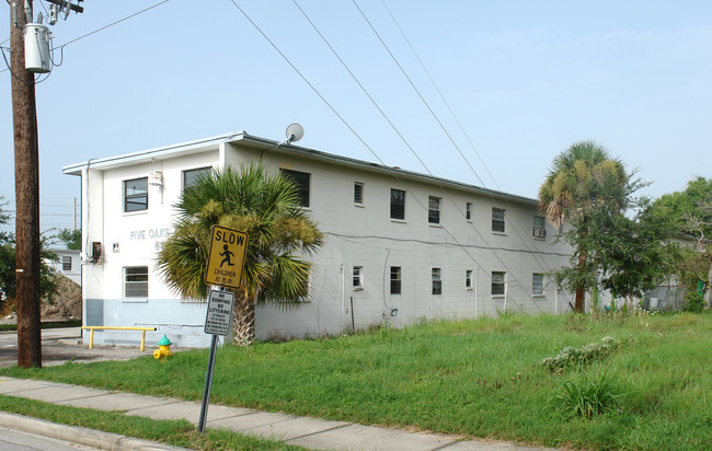 Five Oaks Apartments in Cocoa, FL - Building Photo - Building Photo