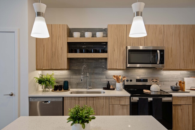 The Edley Apartments in Atlanta, GA - Foto de edificio - Building Photo