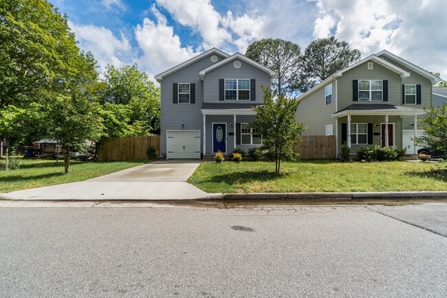 1077 Green St in Norfolk, VA - Building Photo - Building Photo