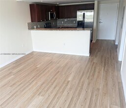 2740 SW 28th Terrace in Miami, FL - Building Photo - Building Photo