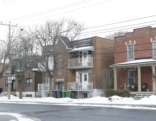 1590 du Collège in Montréal, QC - Building Photo - Primary Photo