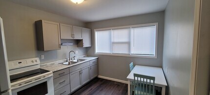 1113 6th Ave E in Williston, ND - Building Photo - Building Photo