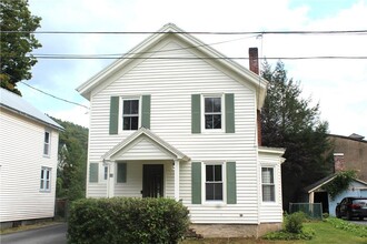 13 Maple St-Unit -65-200 in Roscoe, NY - Building Photo - Building Photo