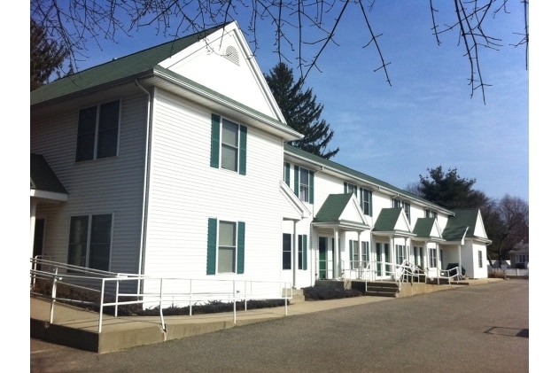 Washington Park in Milford, CT - Foto de edificio - Building Photo