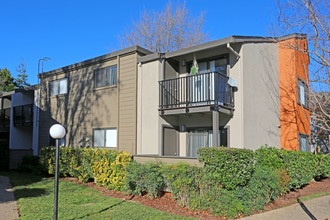 Riverside Villas in Sacramento, CA - Foto de edificio - Building Photo