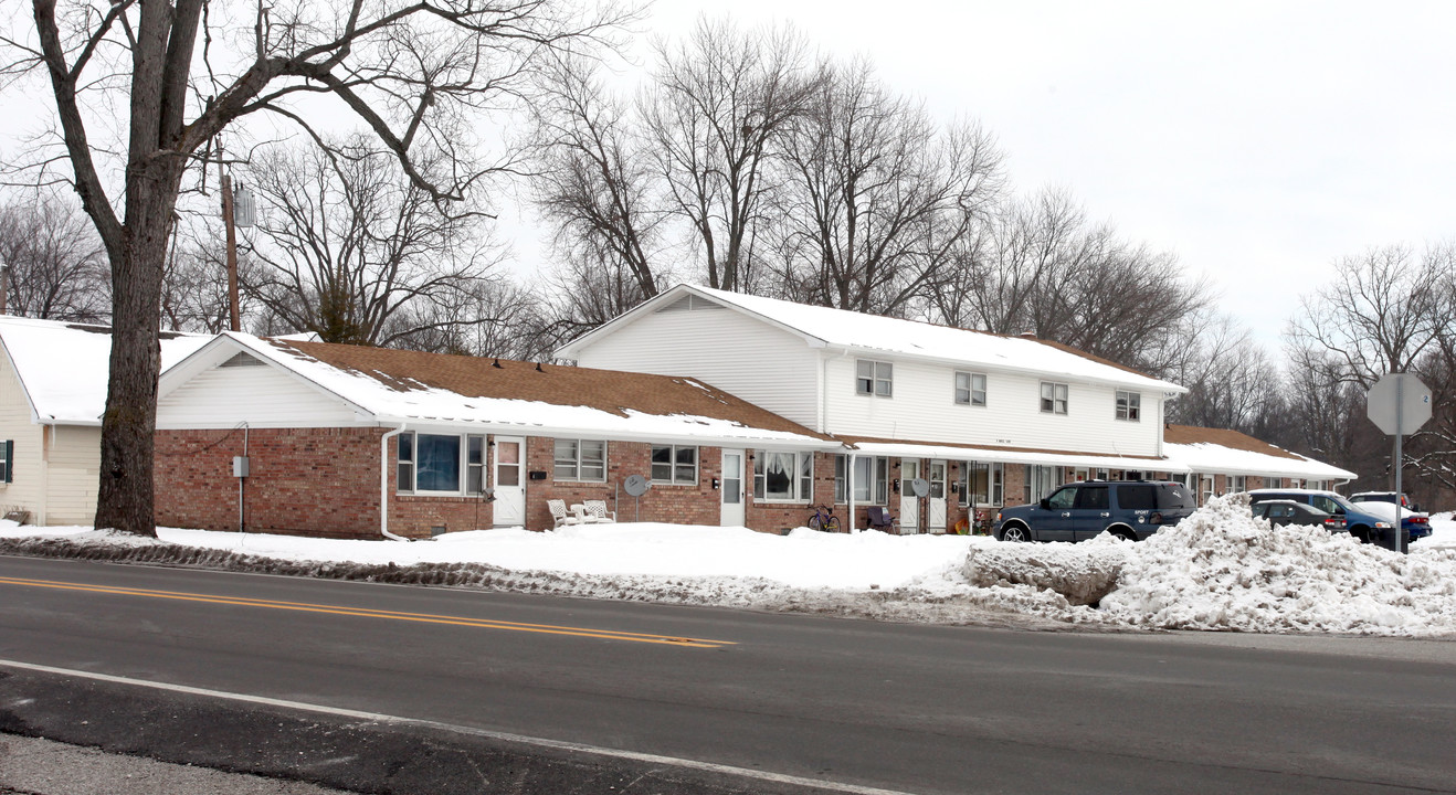 8 Maple Ln in Brownsburg, IN - Building Photo