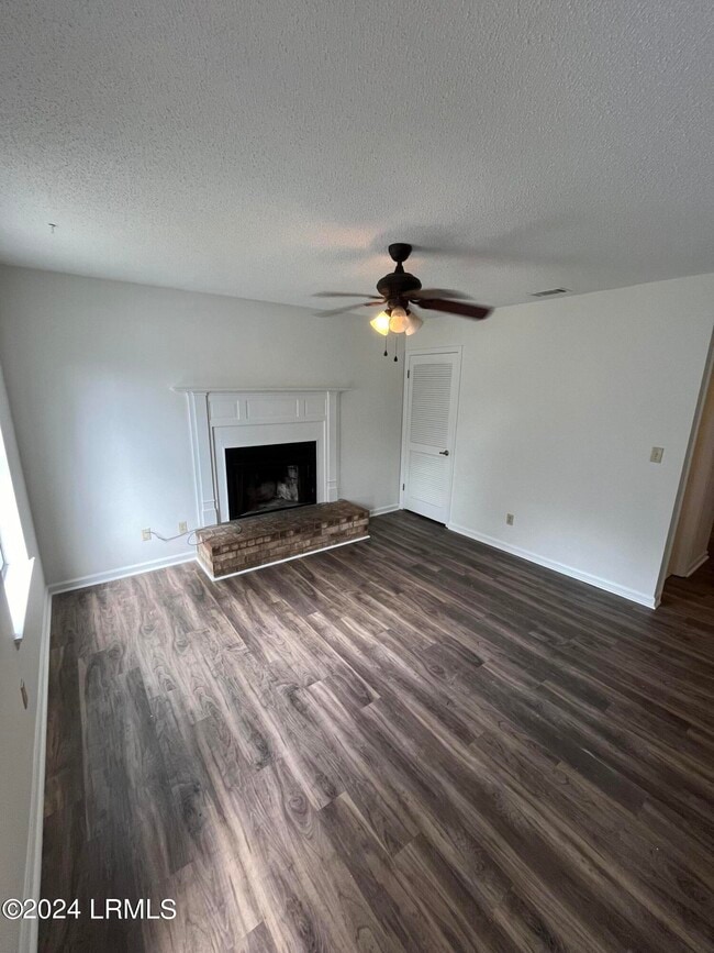 701 Island Pines in Port Royal, SC - Building Photo - Building Photo