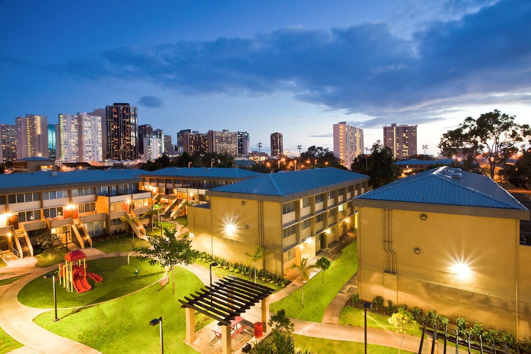 Waena Apartments in Honolulu, HI - Building Photo
