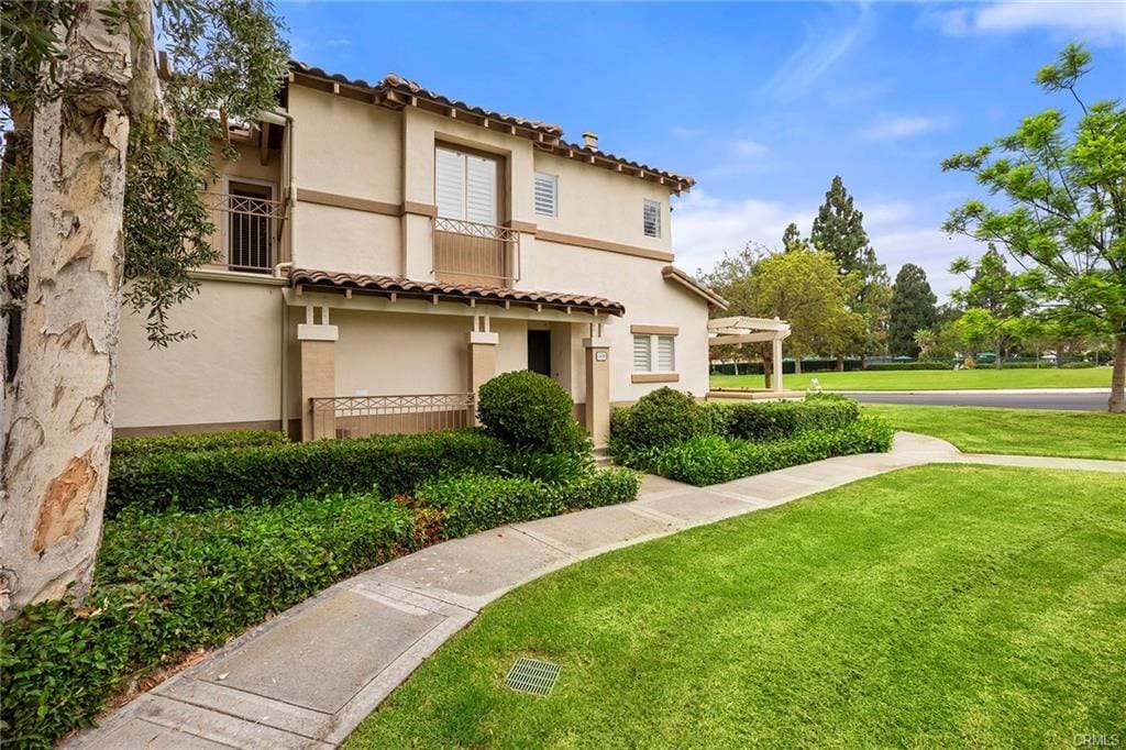2479 Sunningdale Dr in Tustin, CA - Building Photo