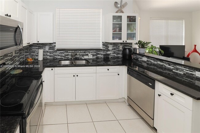 4866 NW 108th Psge