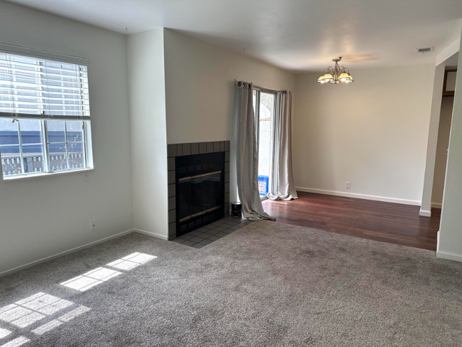 1043 Southwood Dr in San Luis Obispo, CA - Building Photo - Building Photo