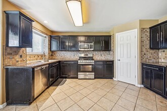 19726 Whispering Hollow Ln in Katy, TX - Building Photo - Building Photo