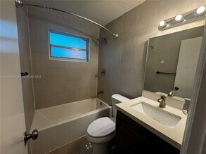 811 NW 6th Ave in Pompano Beach, FL - Building Photo - Building Photo