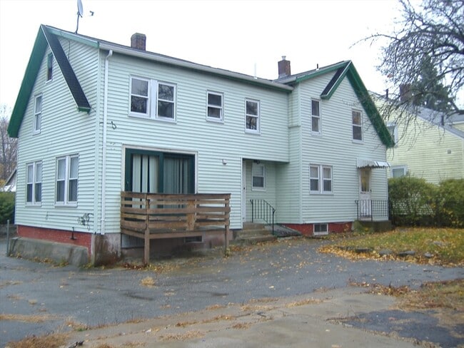 26 School St in Randolph, MA - Building Photo - Building Photo