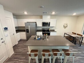 5006 Olive Mesa Ave in Las Vegas, NV - Building Photo - Building Photo