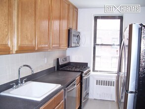 108-50 62nd Dr-Unit -4J in Queens, NY - Foto de edificio - Building Photo
