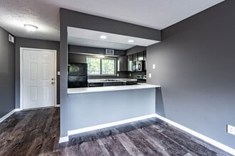 The Villas of Pine Valley in Elizabethtown, KY - Building Photo - Building Photo